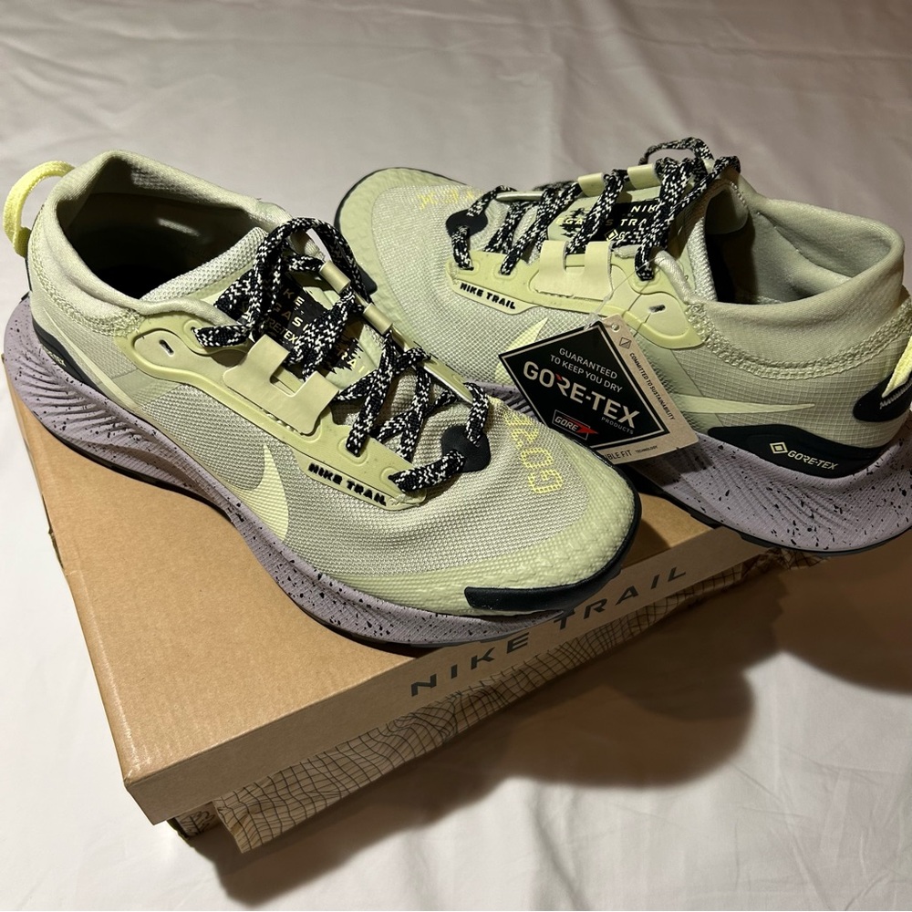 NWT Nike Pegasus Trail 3 GTX - Women’s 7 olive citron/black - Picture 6 of 8